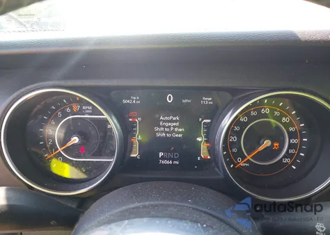 2018 Jeep Wrangler Unlimited Sahara 4X4 z USA, uszkodzony, nr VIN 1C4HJXEG6JW112976